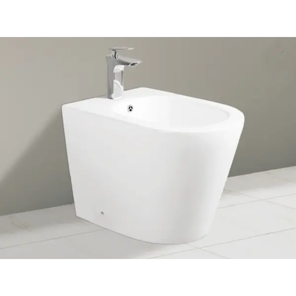 38-YJ-1380 F EVEREST BIDE STOJEĆI